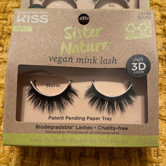 BRAND NEW ✨ Bundle of KISS false eyelashes - Picture 3 of 4